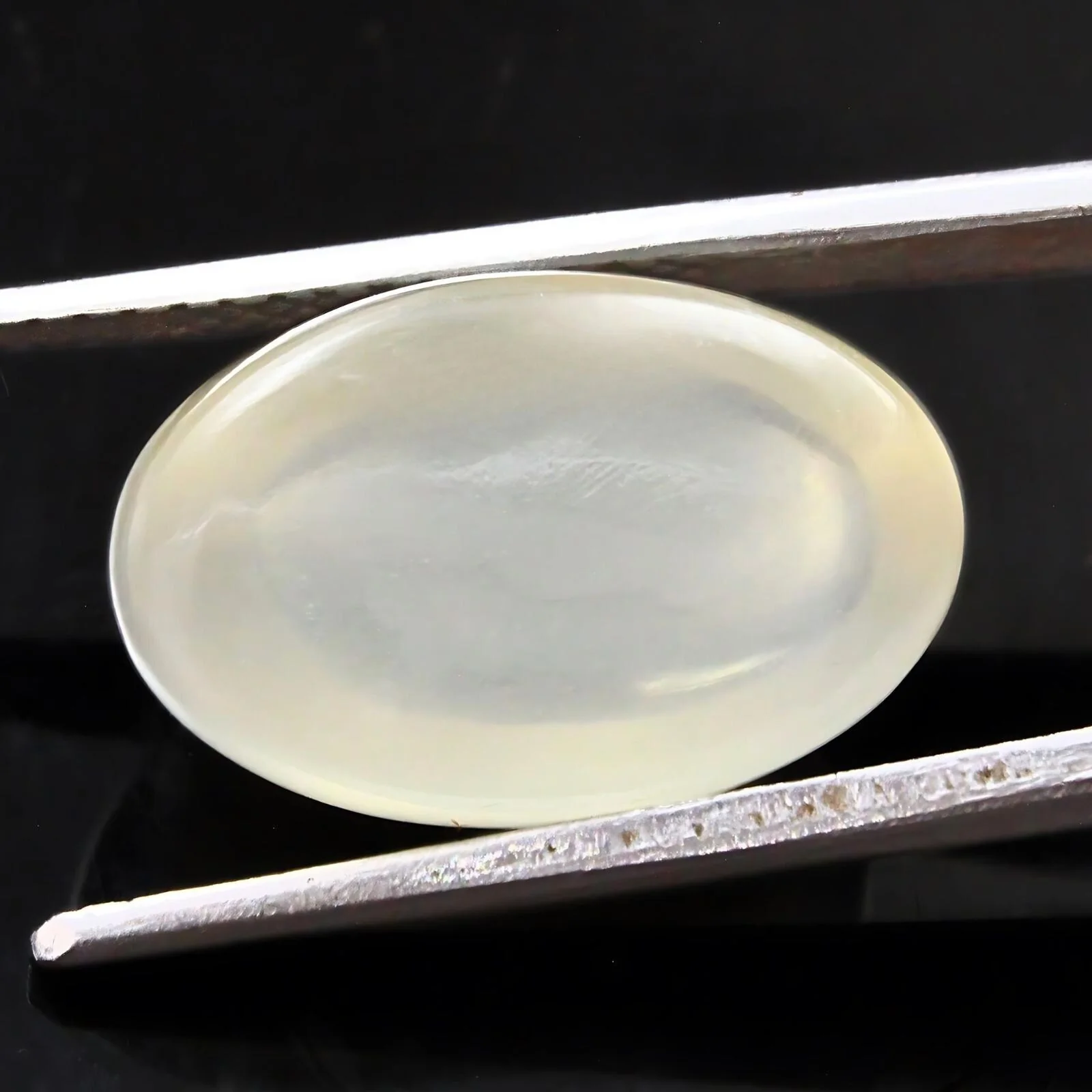 13.1Ct Natural Light Grey Moonstone Oval Rashi Gemstone - Image 2