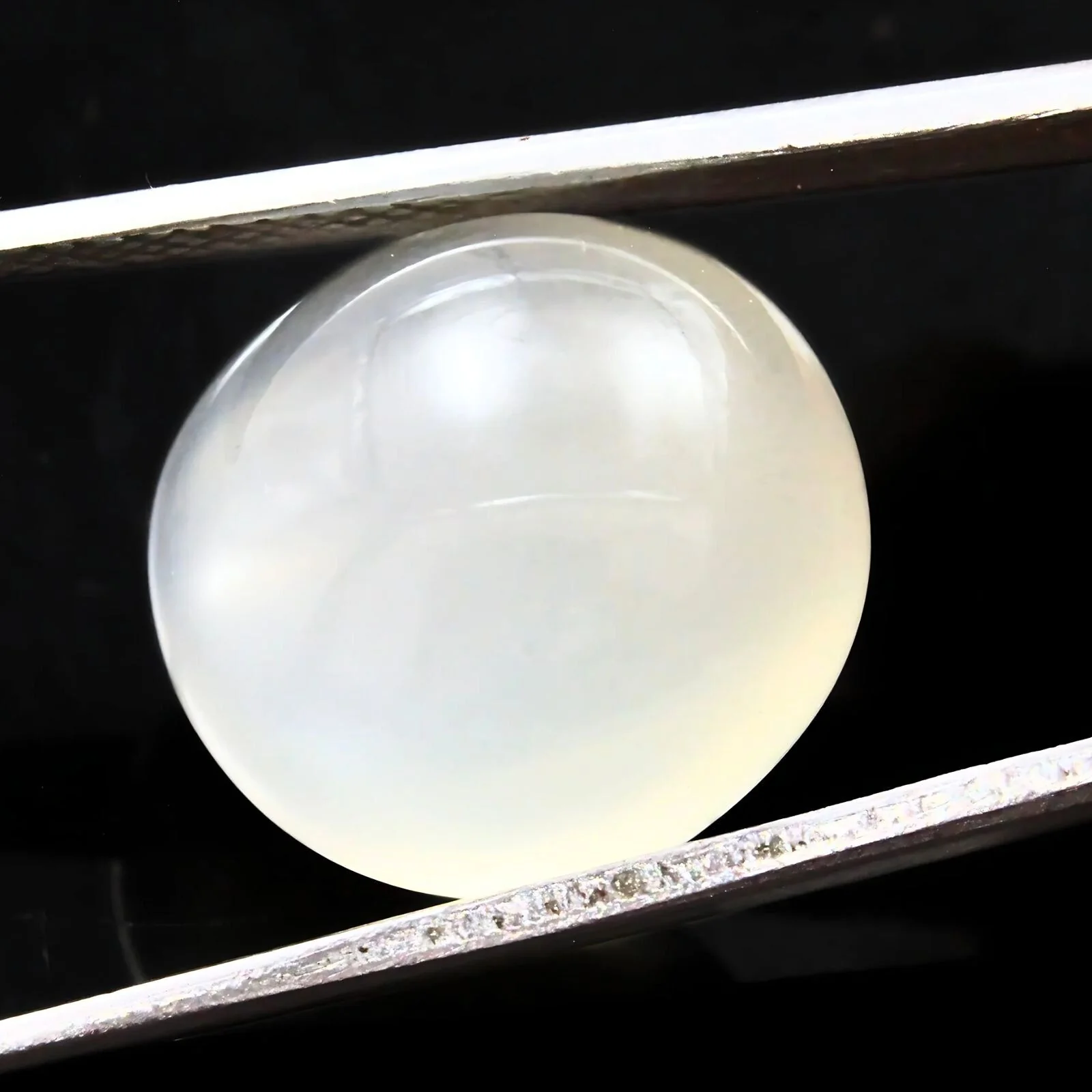 15.9Ct Natural Moonstone Oval Spiritual Gemstone