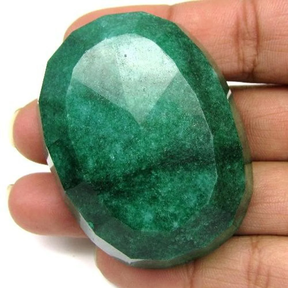 294.7 Ct Emerald Gemstone – Green Oval Cut Luxury Jewelry Stone - Image 3