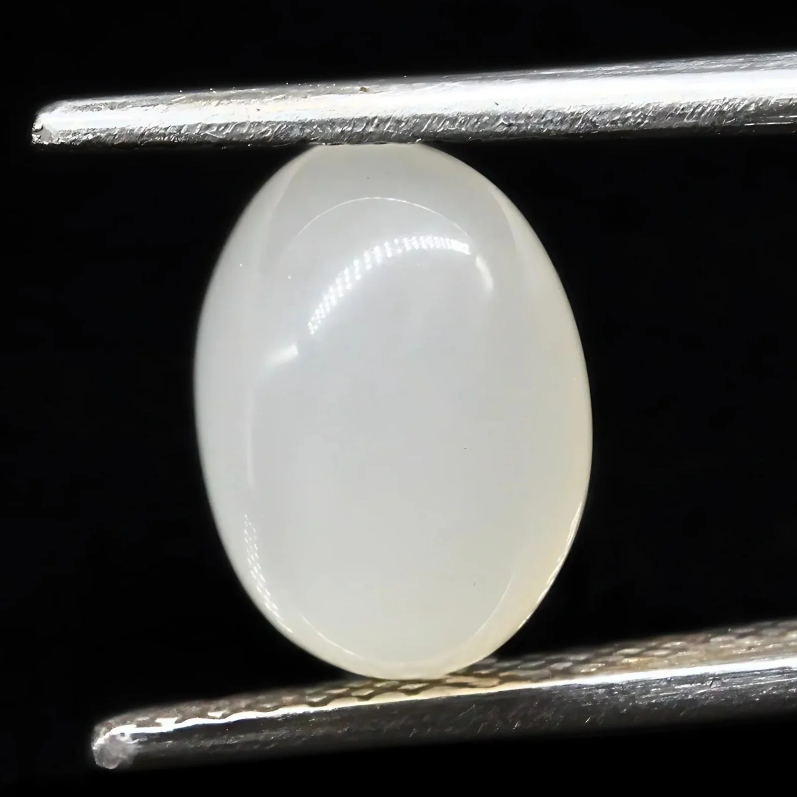 3.7Ct Natural Cloudy white Moonstone Gemstone for Ring Pendant