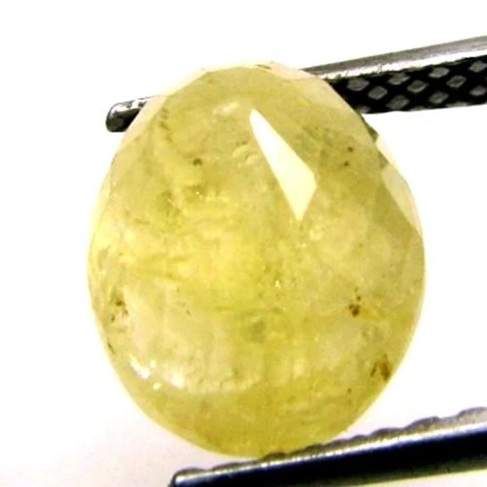 4Ct Natural Vibrant Golden sapphire Gemstone - Image 3