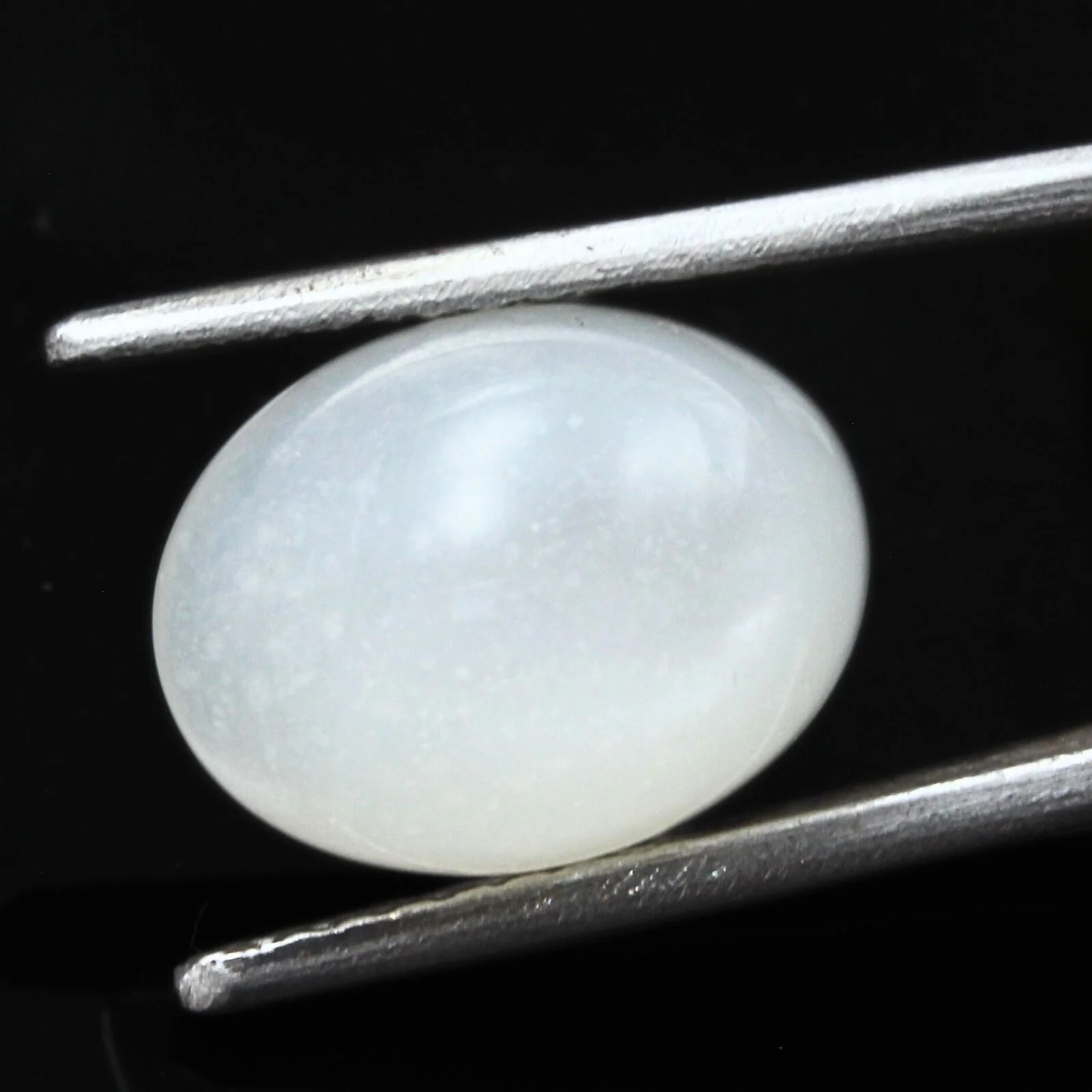 5.7Ct Natural Milky Moonstone Gemstone