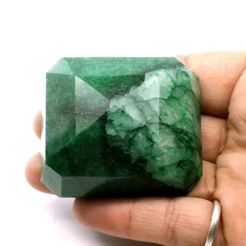505.7Ct Natural Emerald – Massive Vibrant Green Loose Gemstone - Image 3