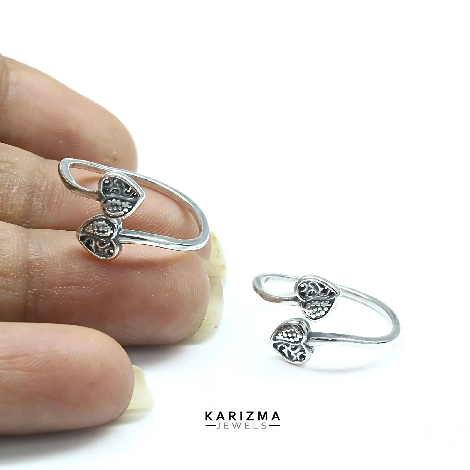 925 Real Sterling Silver Indian women Heart design Oxidized Toe Ring - Pair - Image 3