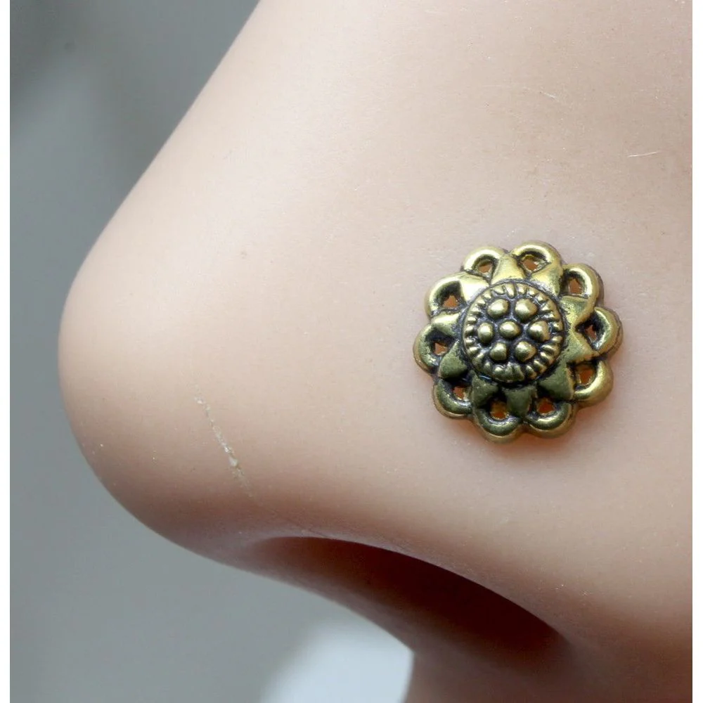 Ethnic daisy flower nose pin