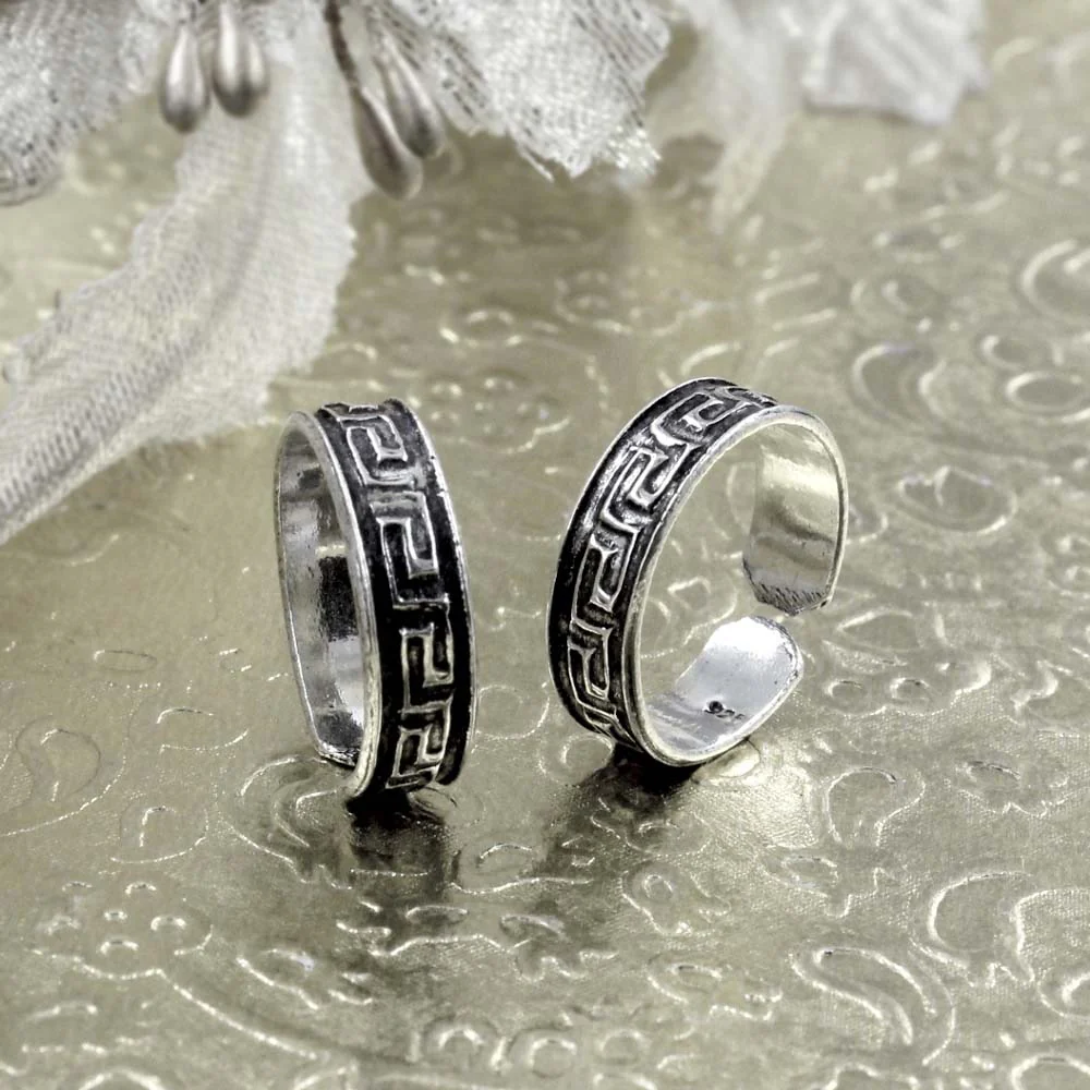 Ethnic Real 925 Silver Oxidized Women foot toe rings band - Pair - Image 2