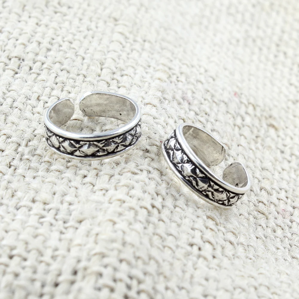 Ethnic Style Real 925 Silver Oxidized foot toe rings band - Pair - Image 3