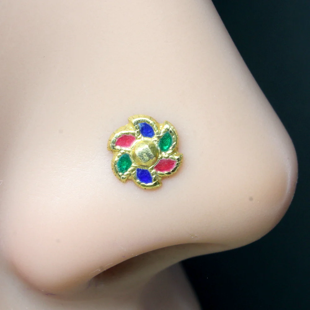Gold tone flower shaped nose pin