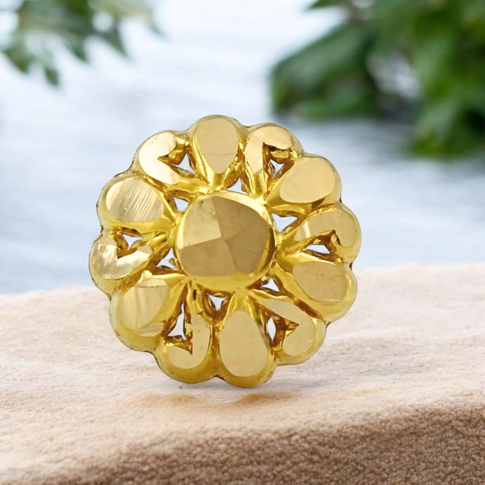 18K Gold Screw back Nose\Ear Stud – Lightweight Gold Nose Jewelry - Image 2